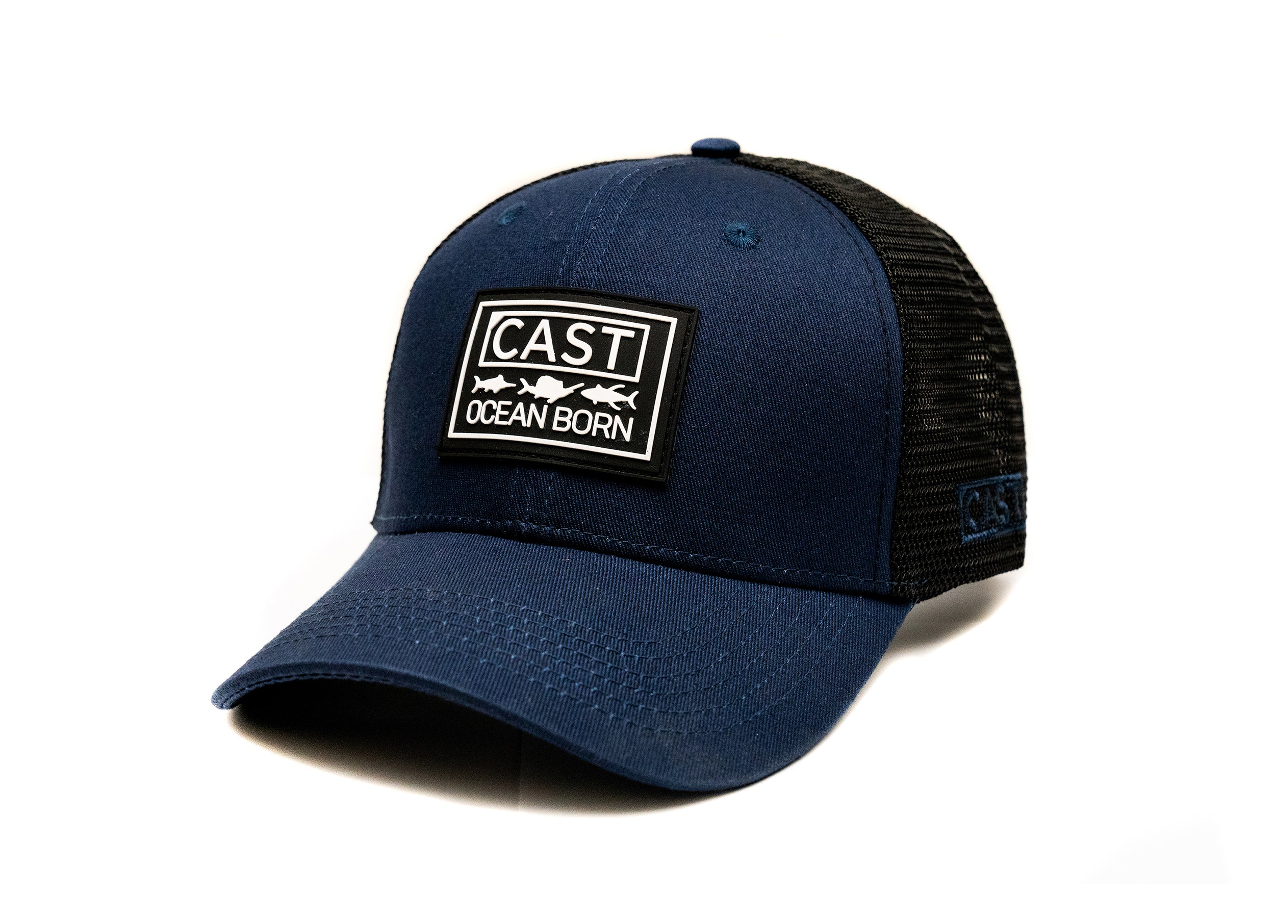 Cast Mag Curved Trucker - Ocean Born